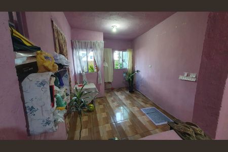 Sala de casa de condomínio para alugar com 4 quartos, 200m² em Jardim Zaira, Mauá
