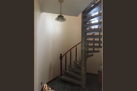 Casa à venda com 4 quartos, 450m² em City América, São Paulo