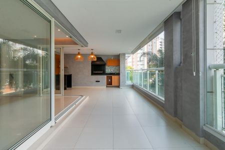 Apartamento à venda com 163m², 3 quartos e 3 vagas