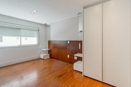 Apartamento à venda com 163m², 3 quartos e 3 vagas