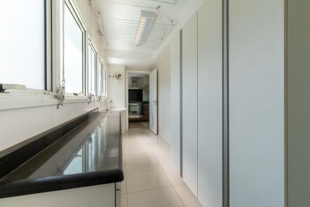 Apartamento à venda com 163m², 3 quartos e 3 vagas