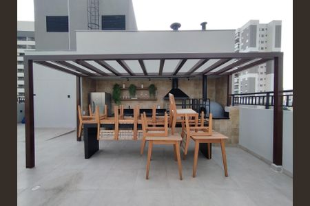 Apartamento à venda com 33m², 2 quartos e sem vaga Apartamento à venda com 33m², 2 quartos e sem vagaÁrea comum - Churrasqueira