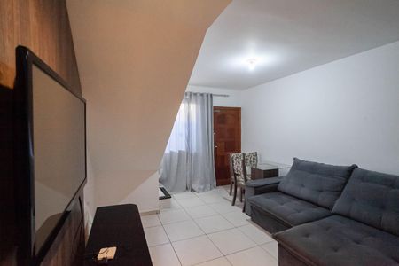Sala de casa de condomínio à venda com 2 quartos, 65m² em Tijuca, Contagem