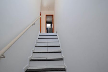 Escada de casa de condomínio à venda com 2 quartos, 65m² em Tijuca, Contagem