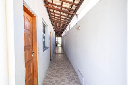 Casa de condomínio à venda com 65m², 2 quartos e 1 vagaEntrada