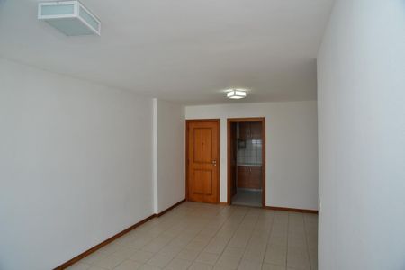 Sala de apartamento para alugar com 3 quartos, 87m² em Barra da Tijuca, Rio de Janeiro