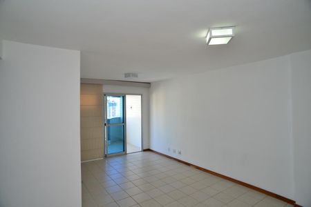 Sala de apartamento para alugar com 3 quartos, 87m² em Barra da Tijuca, Rio de Janeiro