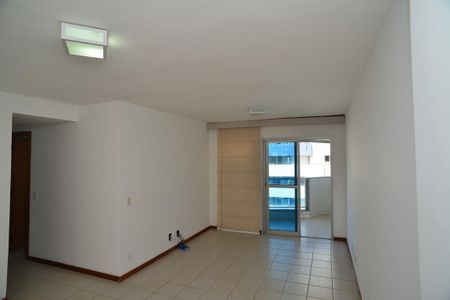 Sala de apartamento para alugar com 3 quartos, 87m² em Barra da Tijuca, Rio de Janeiro