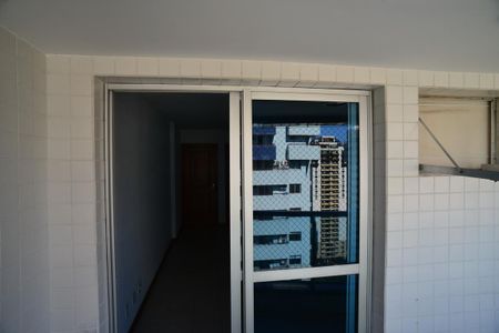 Apartamento para alugar com 87m², 3 quartos e 1 vaga Apartamento para alugar com 87m², 3 quartos e 1 vagaVaranda