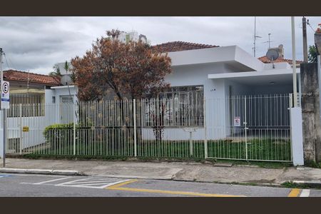Casa para alugar com 181m², 3 quartos e 1 vagaFachada