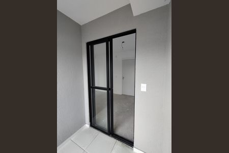 Apartamento à venda com 33m², 2 quartos e sem vaga Apartamento à venda com 33m², 2 quartos e sem vagaVaranda