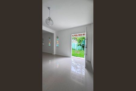 Casa de condomínio à venda com 155m², 4 quartos e 2 vagasSala de Jantar