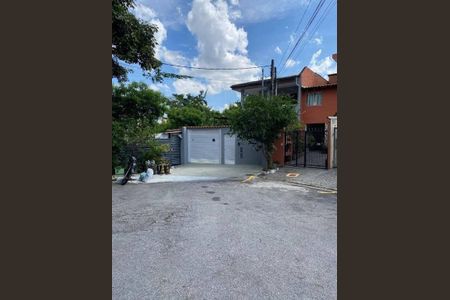 Casa à venda com 233m², 4 quartos e sem vaga