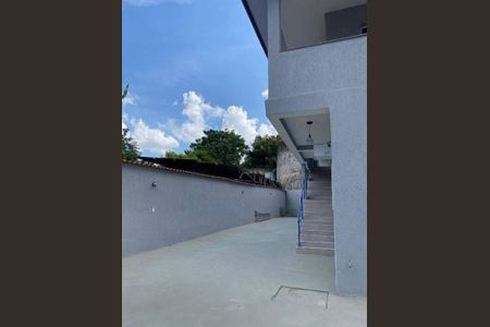 Casa à venda com 233m², 4 quartos e sem vaga