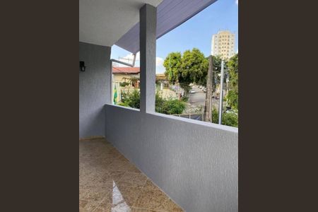 Casa à venda com 233m², 4 quartos e sem vaga