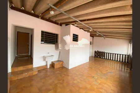 Casa à venda com 230m², 4 quartos e 6 vagas