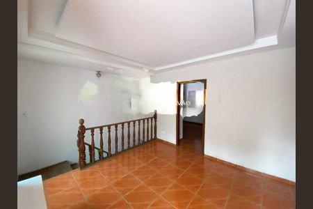 Casa à venda com 230m², 4 quartos e 6 vagas
