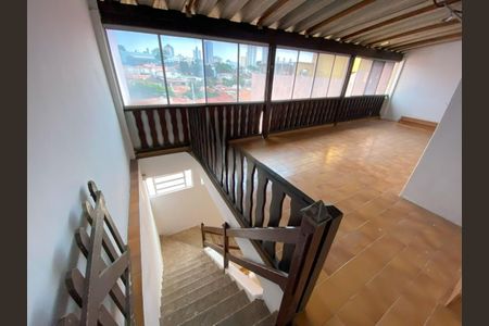 Casa à venda com 230m², 4 quartos e 6 vagas