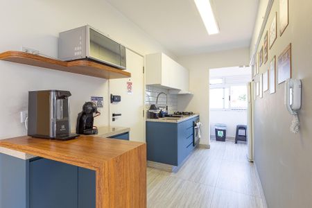 Cozinha de apartamento para alugar com 1 quarto, 64m² em Itaim Bibi, São Paulo