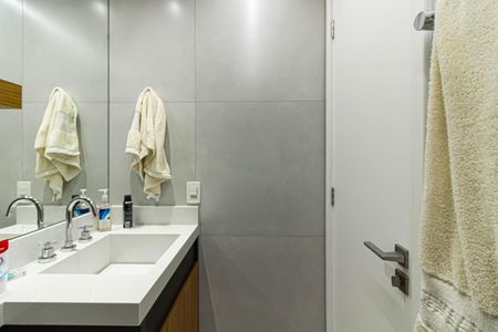 Apartamento à venda com 78m², 2 quartos e 2 vagasBanheiro