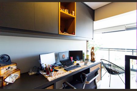 Apartamento à venda com 78m², 2 quartos e 2 vagasEscritório