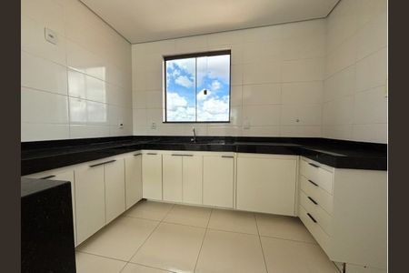 Apartamento à venda com 2 quartos, 146m² em Parque Xangri-Lá, Contagem