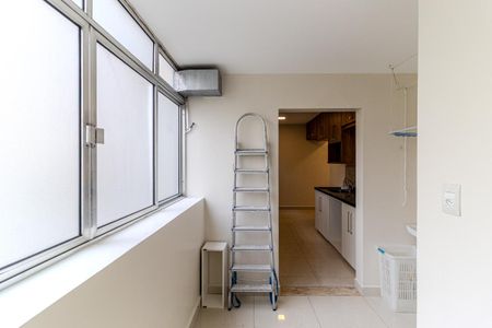 Apartamento à venda com 209m², 3 quartos e 1 vagaÁrea de Serviço