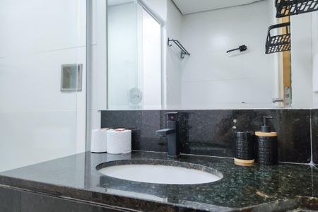 Banheiro de apartamento para alugar com 1 quarto, 18m² em Centro, Rio de Janeiro