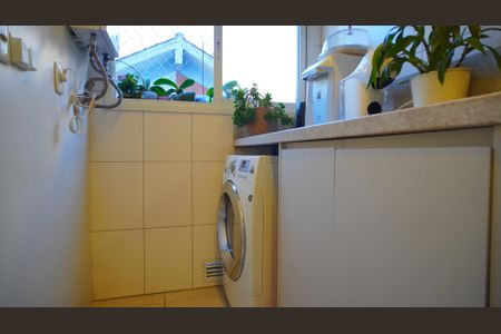Apartamento à venda com 69m², 2 quartos e 1 vagaÁrea de Serviço