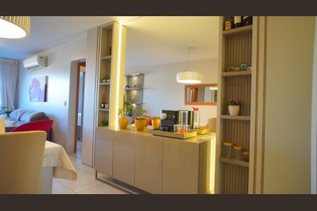 Apartamento à venda com 69m², 2 quartos e 1 vagaDetalhe da sala 