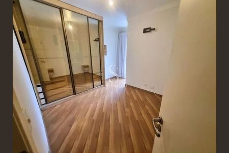Casa à venda com 3 quartos, 129m² em Cupecê, São Paulo