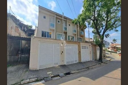 Casa à venda com 3 quartos, 129m² em Cupecê, São Paulo