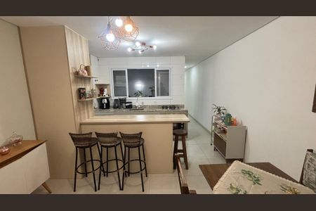 Apartamento à venda com 60m², 2 quartos e 1 vagaSala - Cozinha