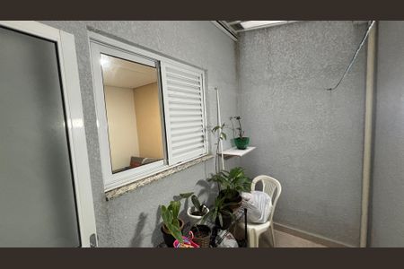 Apartamento à venda com 60m², 2 quartos e 1 vagaÁrea de Serviço