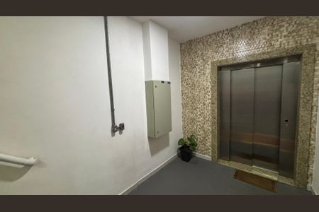 Apartamento à venda com 60m², 2 quartos e 1 vagaElevador