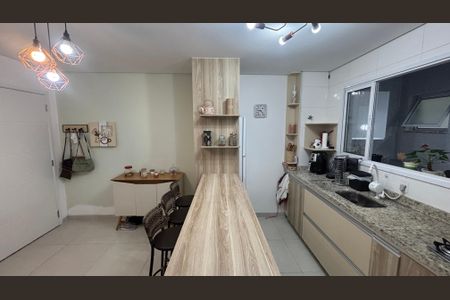 Apartamento à venda com 60m², 2 quartos e 1 vagaSala - Cozinha