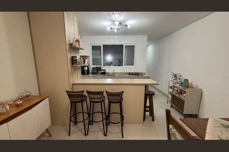 Apartamento à venda com 60m², 2 quartos e 1 vagaSala - Cozinha