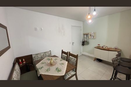 Apartamento à venda com 60m², 2 quartos e 1 vagaSala - Cozinha