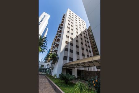 Apartamento para alugar com 75m², 3 quartos e 2 vagasFachada