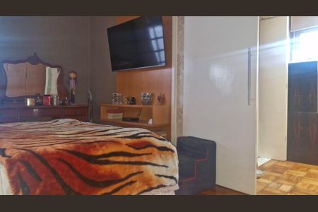 Casa à venda com 4 quartos, 256m² em Vila Humaita, Santo André