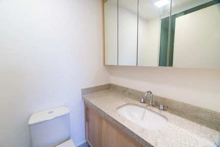 Banheiro da Suíte de apartamento para alugar com 2 quartos, 66m² em Vila Clementino, São Paulo