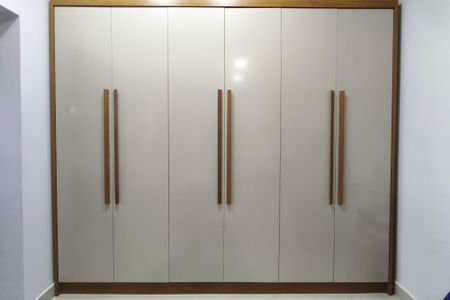 Casa à venda com 197m², 3 quartos e 4 vagasQuarto Suíte
