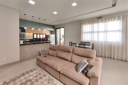 Casa à venda com 197m², 3 quartos e 4 vagasSala