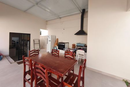 Casa à venda com 197m², 3 quartos e 4 vagasÁrea gourmet