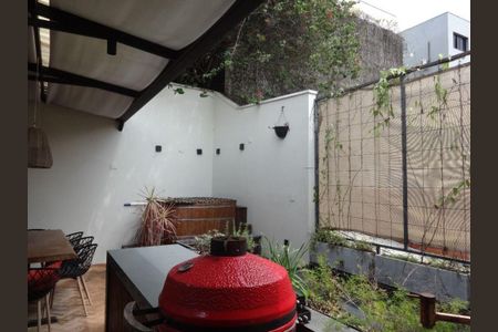 Casa à venda com 110m², 2 quartos e 1 vaga