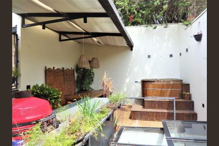 Casa à venda com 110m², 2 quartos e 1 vaga