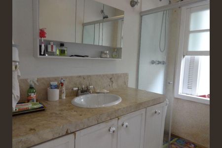 Casa à venda com 110m², 2 quartos e 1 vaga