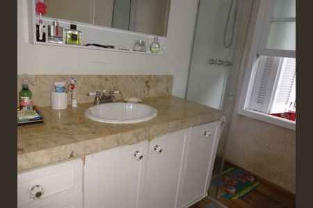 Casa à venda com 110m², 2 quartos e 1 vaga