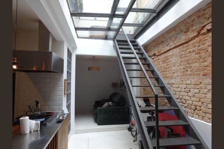 Casa à venda com 110m², 2 quartos e 1 vaga