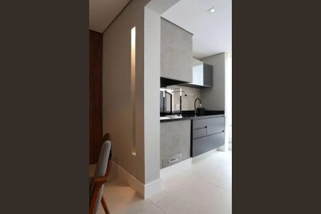 Apartamento à venda com 3 quartos, 130m² em Vila Romana, São Paulo